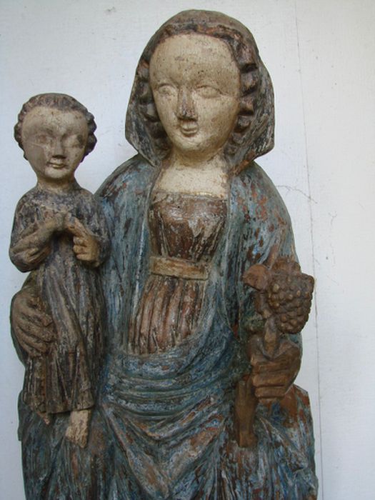 statue : Vierge à l'Enfant, vue partielle