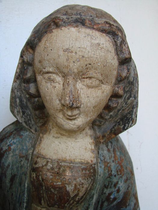 statue : Vierge à l'Enfant, détail