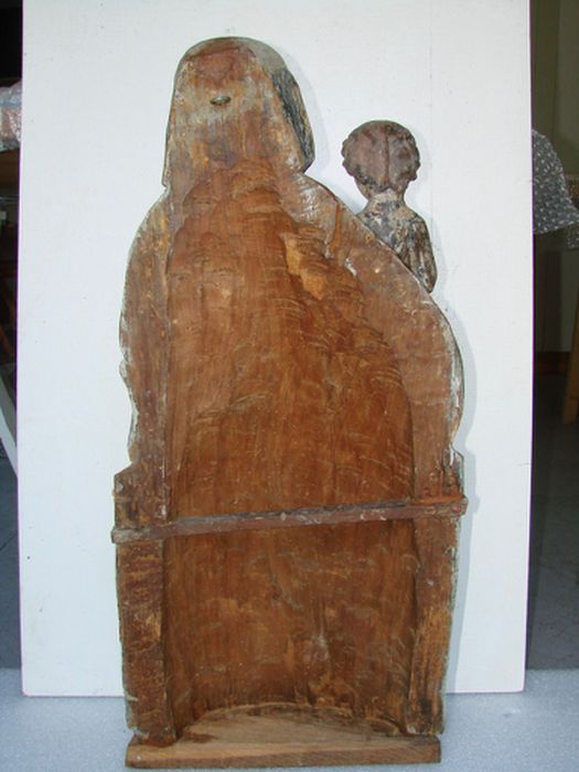 statue : Vierge à l'Enfant, revers, vue générale