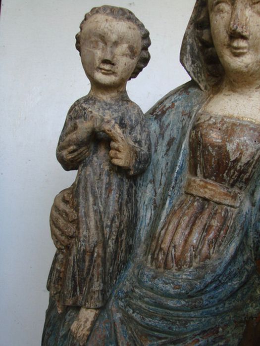 statue : Vierge à l'Enfant, détail 