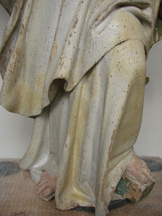 statue : Sainte Catherine, détail