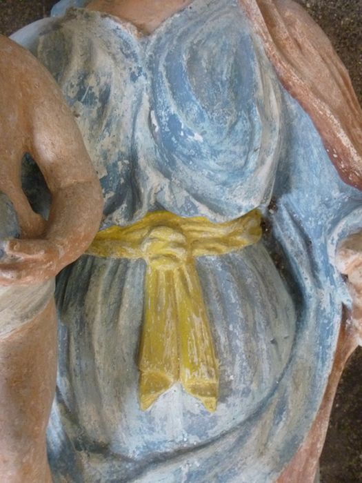 statue : Vierge à l'Enfant, détail