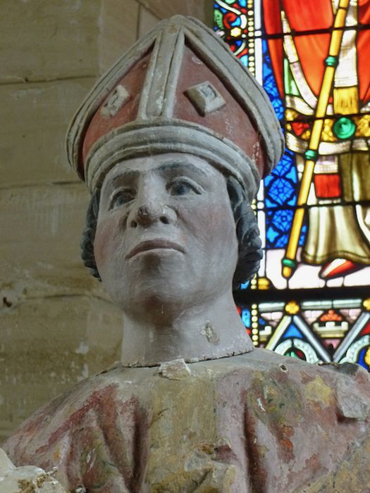 statue : saint Memmie, vue partielle