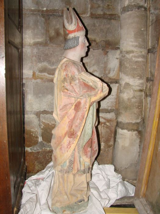 statue : saint Memmie, profil droit