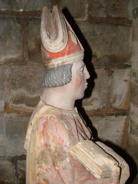 statue : saint Memmie, profil droit, vue partielle