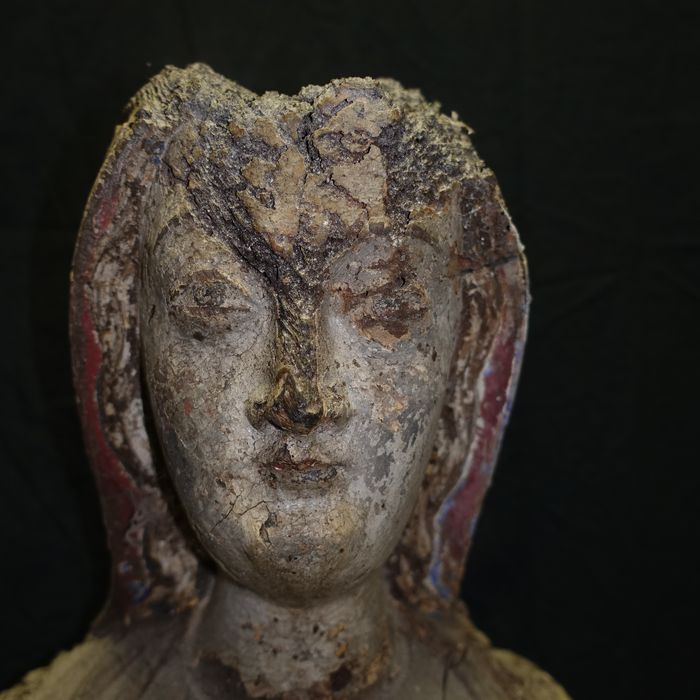 statue : Vierge à l'Enfant, détail - © Ministère de la Culture (France), Médiathèque du patrimoine et de la photographie (département de la documentation), tous droits réservés