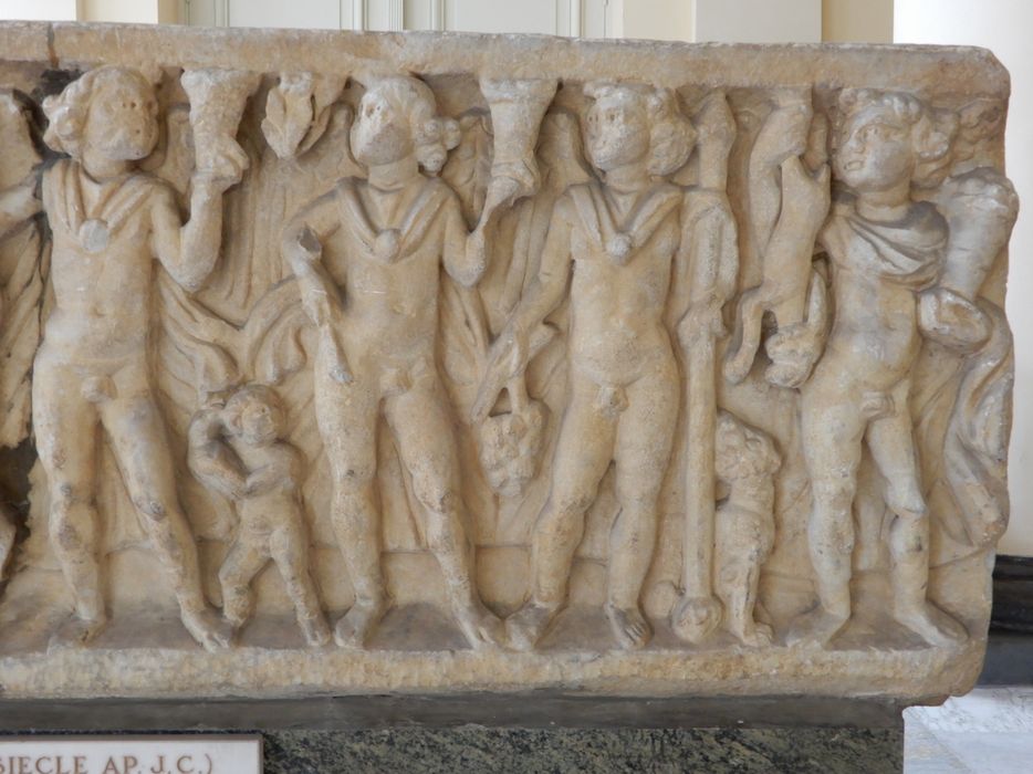 sarcophage, vue partielle