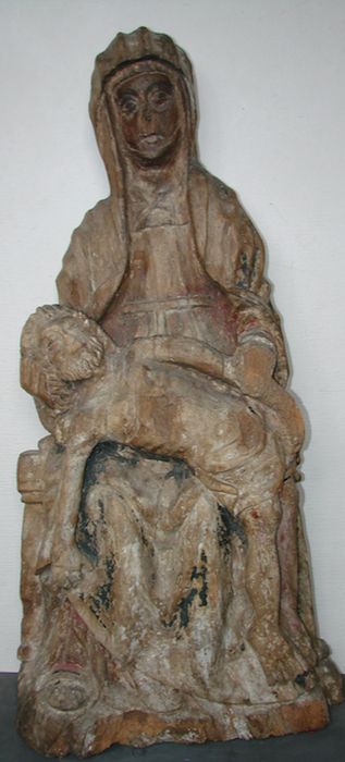 statue : Vierge de pitié