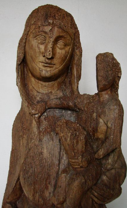 groupe sculpté : Sainte Anne, la Vierge à l'Enfant, vue partielle