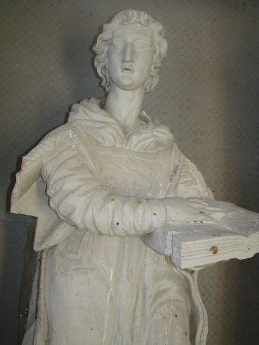 statue : Saint Protais, vue partielle