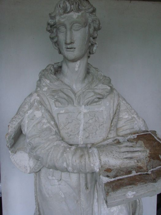 statue : Saint Protais, vue partielle