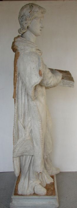 statue : Saint Protais, profil droit