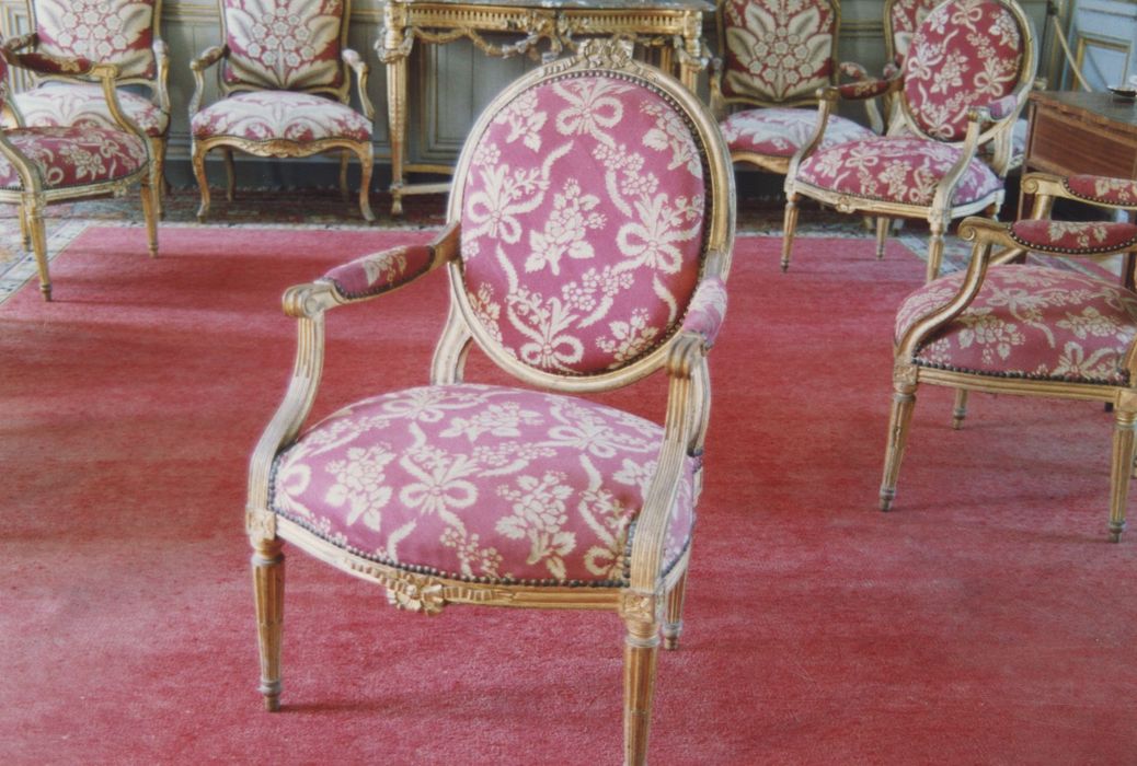 fauteuil - © Ministère de la Culture (France), Médiathèque du patrimoine et de la photographie (département de la documentation), tous droits réservés