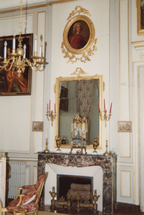 revêtement mural de la chambre d’indienne, vue partielle - © Ministère de la Culture (France), Médiathèque du patrimoine et de la photographie (département de la documentation), tous droits réservés