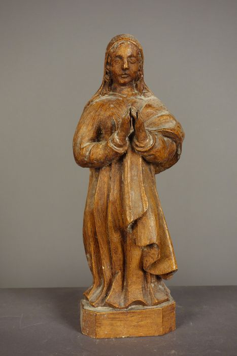 statuette : Sainte non identifiée