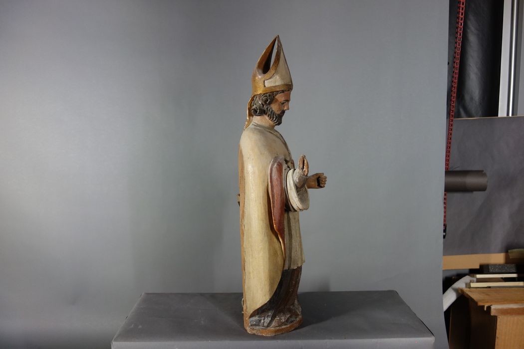statue (statuette) : Saint Eloi, profil droit