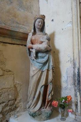 statue : Vierge à l'Enfant allaitant