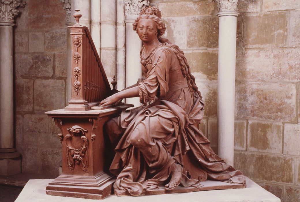 statue : Sainte Cécile jouant de l'orgue