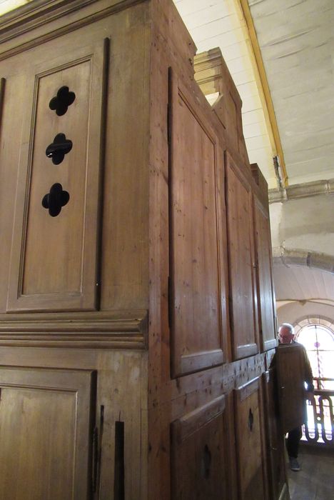 orgue de tribune, vue partielle