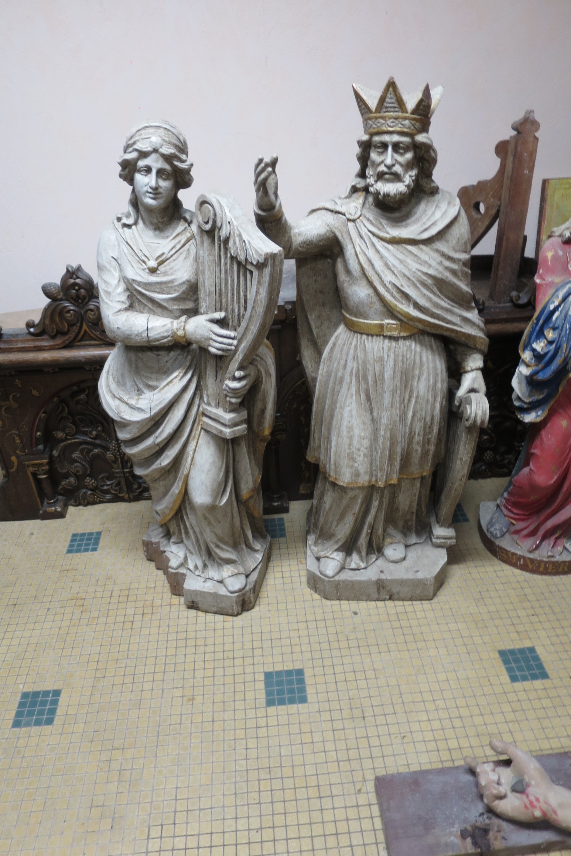 statues : Roi David, sainte Cécile (?)