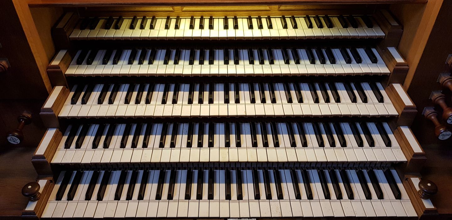 orgue de tribune, détail des claviers