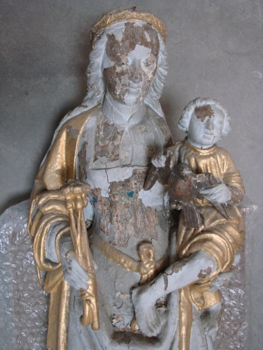 statue : Vierge à l'Enfant, vue partielle