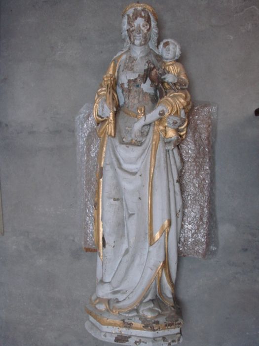 statue : Vierge à l'Enfant