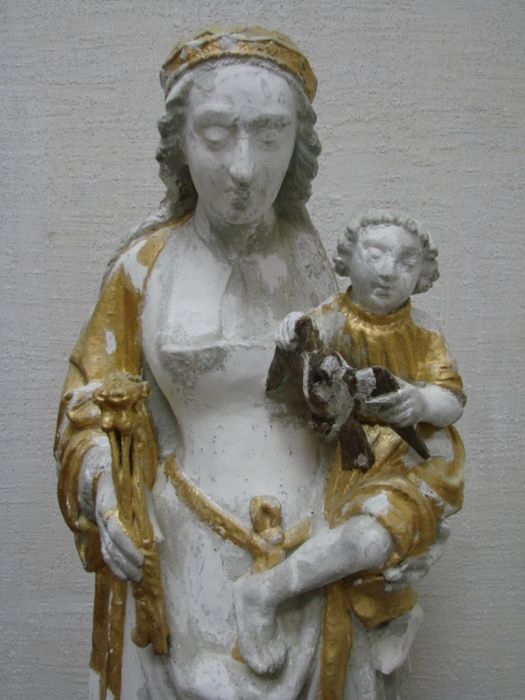 statue : Vierge à l'Enfant, vue partielle