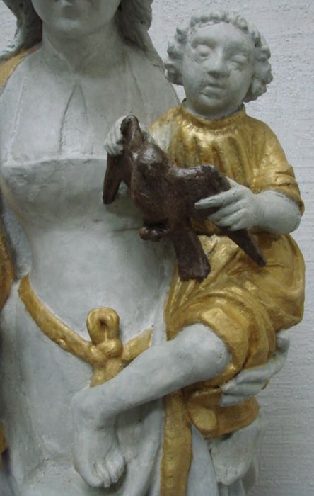 statue : Vierge à l'Enfant, détail