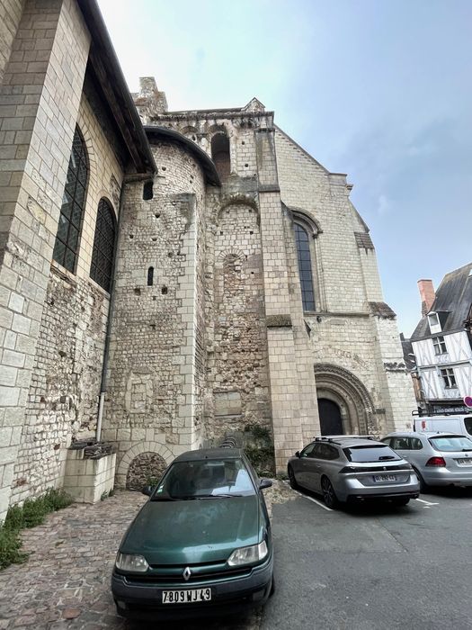 vue partielle de la façade sur la rue Beaurepaire