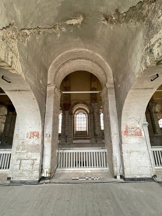 église abbatiale, tribune est, travée 5