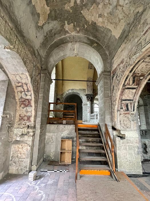 église abbatiale, tribune ouest, travée 1