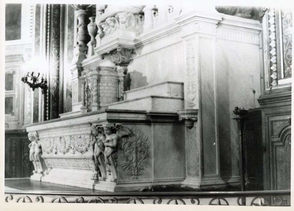 autel de la chapelle de la Vierge, détail