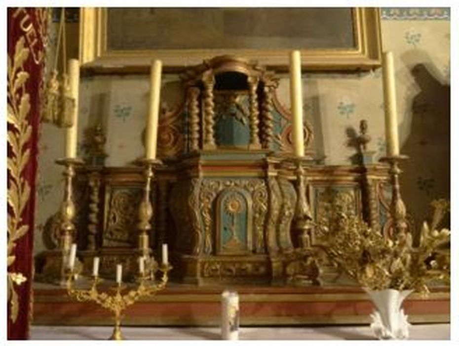 Tabernacle et quatre chandeliers d'autel