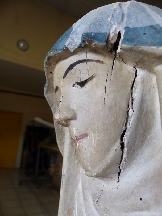 groupe sculpté : Vierge de Pitié, détail