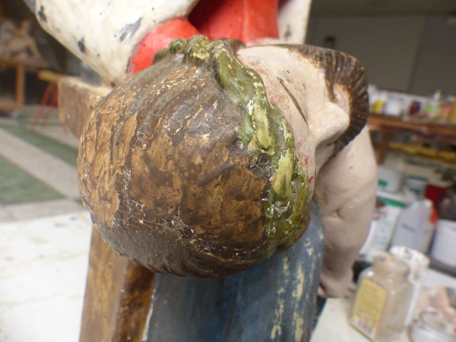 groupe sculpté : Vierge de Pitié, détail