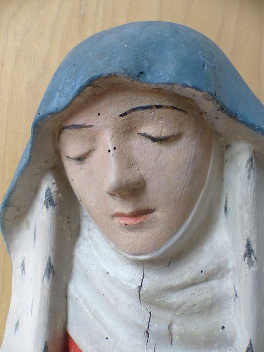 groupe sculpté : Vierge de Pitié, détail