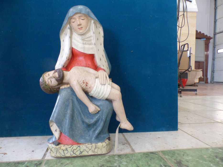 groupe sculpté : Vierge de Pitié