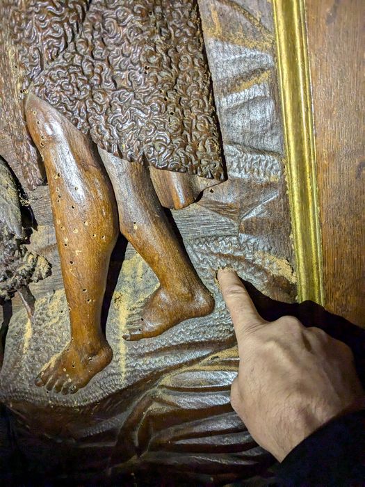 fonts baptismaux, bas-relief, détail
