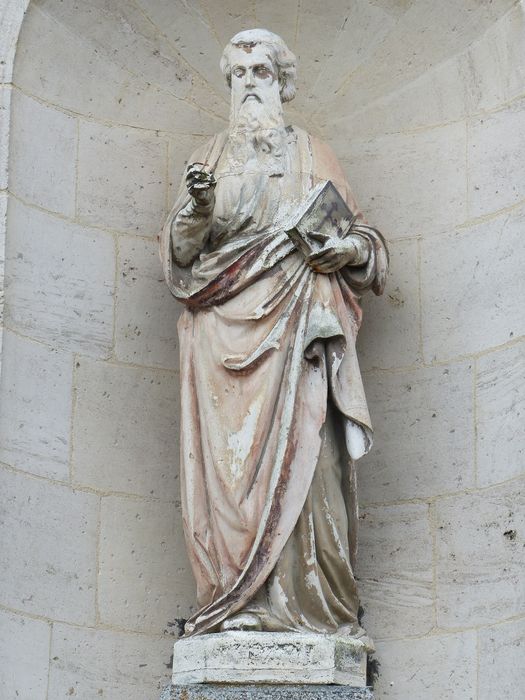 statue : Saint Pierre