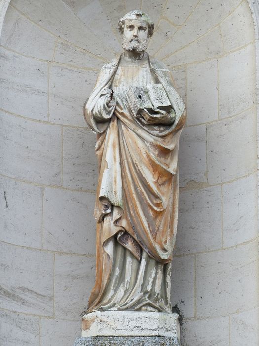 statue : Saint Paul