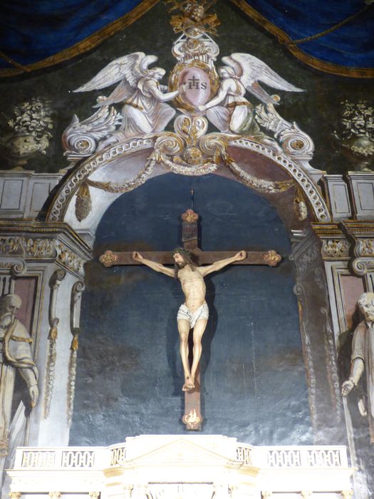 statue : Christ en croix