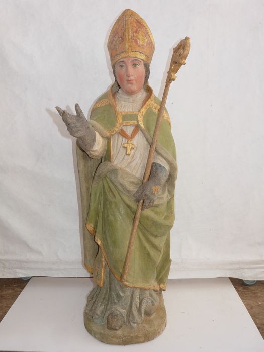 Deux statues : Evêques mitrés