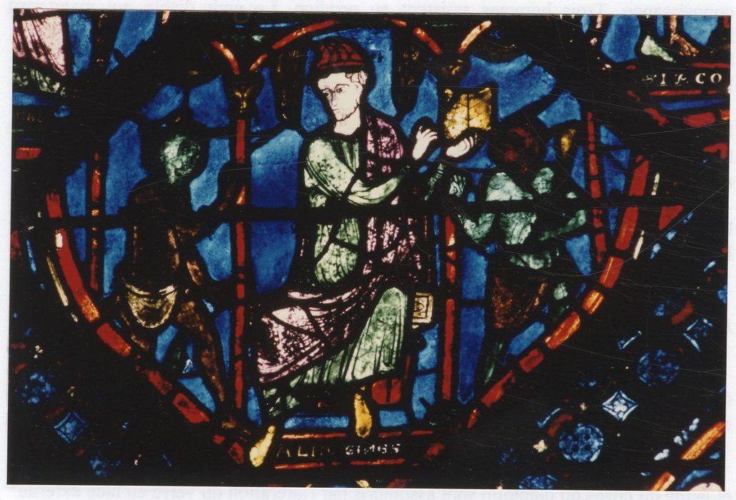 verrière n°5 (saint Jacques le Majeur), détail du panneau 33 (Hermogène trône entre deux démons)