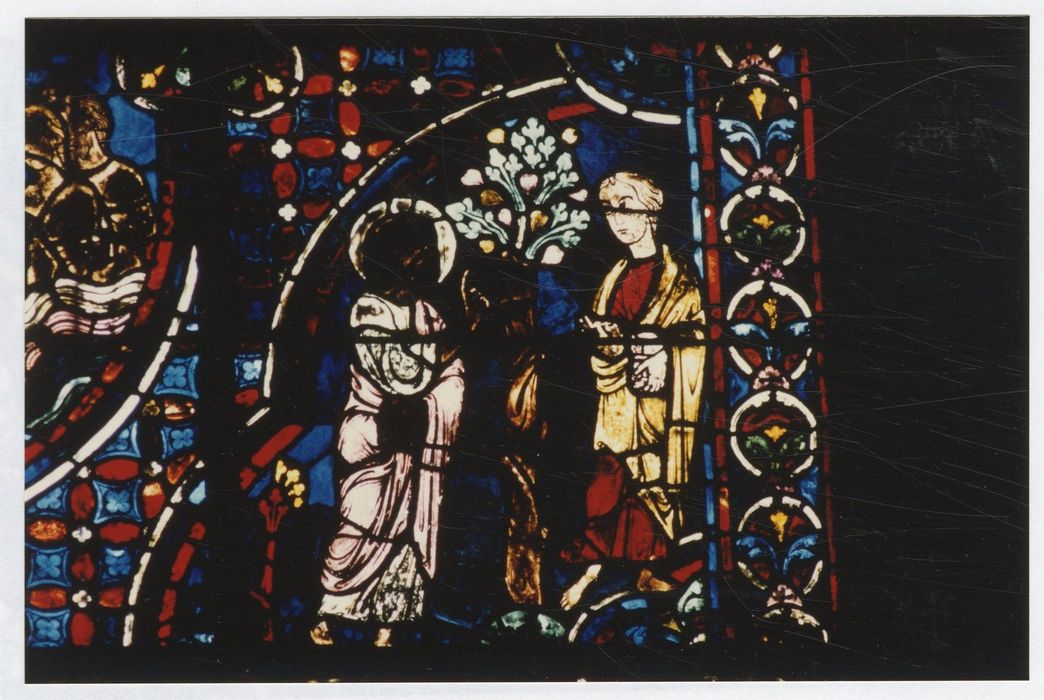 verrière n°0 (verrière des apôtres), détail du panneau 21 (Philippe appelle Nathanël sous un figuier)