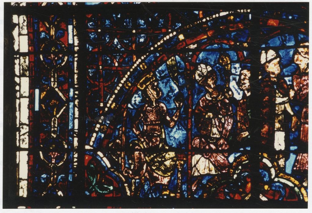 verrière n°18 (verrière de la vie de saint Thomas Becket), détail du panneau 30 (entrevue entre le roi Henri II et un évêque)