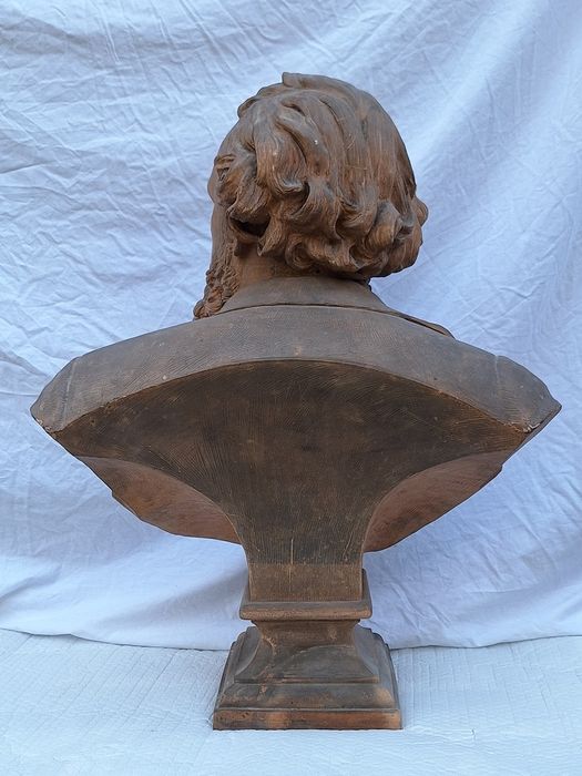 sculpture : portrait en buste de Gambetta (revers)