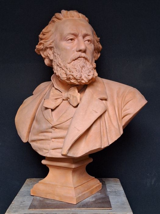 sculpture : portrait en buste de Gambetta