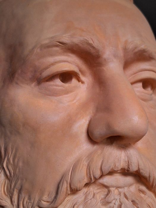 sculpture : portrait en buste de Gambetta, détail