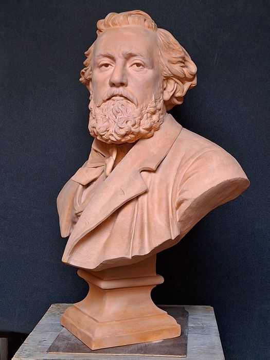 sculpture : portrait en buste de Gambetta